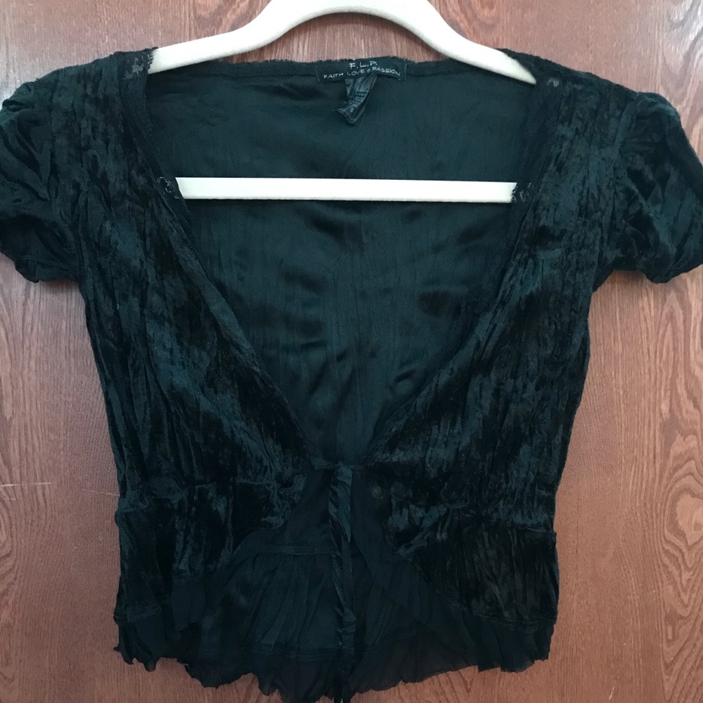 Black shirt